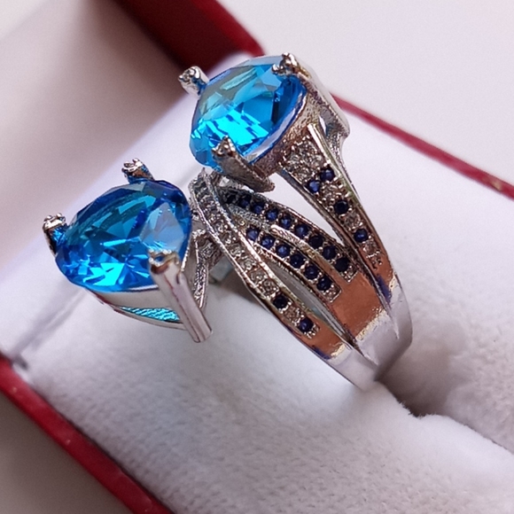 Aquamarine and White Topaz Bypass Ring - Picture 2 of 10